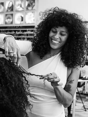 </p>
<p><center>Gianne Nascimento (she/her)</center>